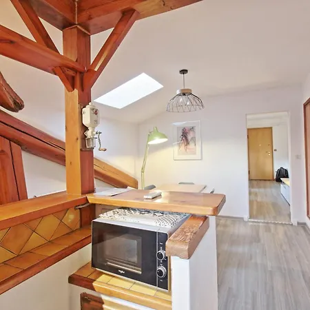 Le Guerin - Parking Et Centre Nîmes