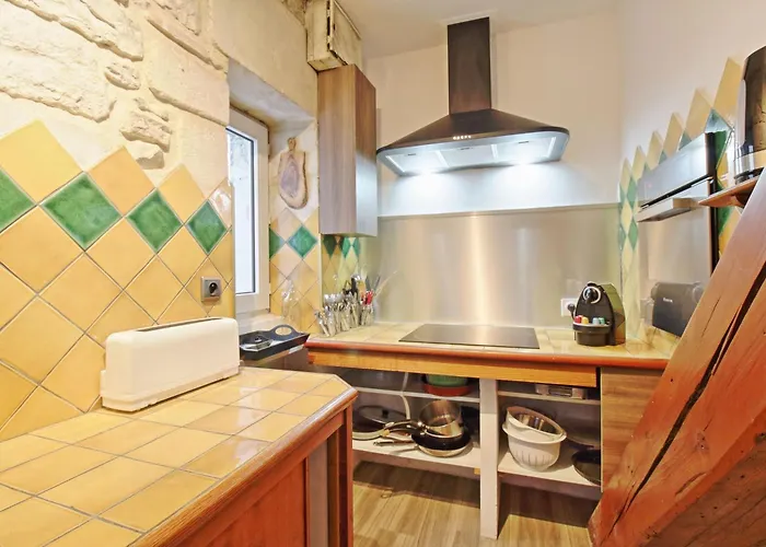 Le Guerin - Parking Et Centre アパート ニーム